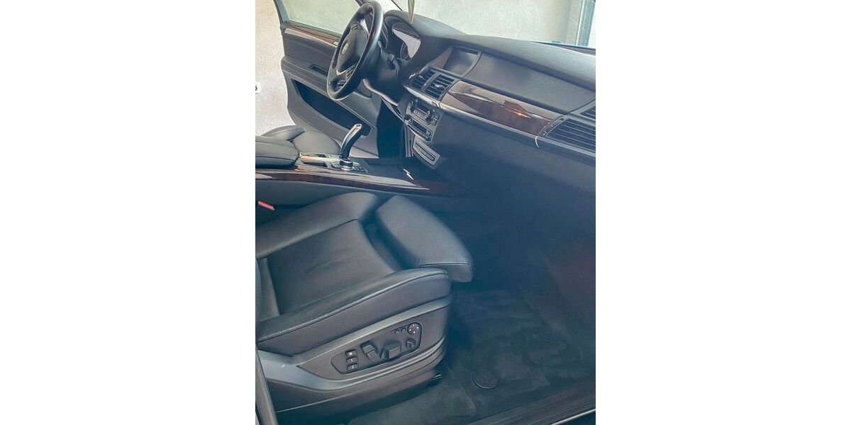 BMW X5 250.000 km 9.420 &euro; Gelsenkirchen 45881
