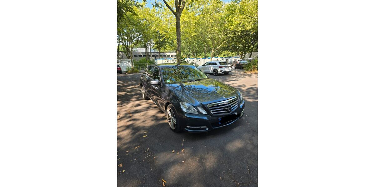 Mercedes-Benz E 220 278.000 km 7.999 &euro; Gelsenkirchen 45896
