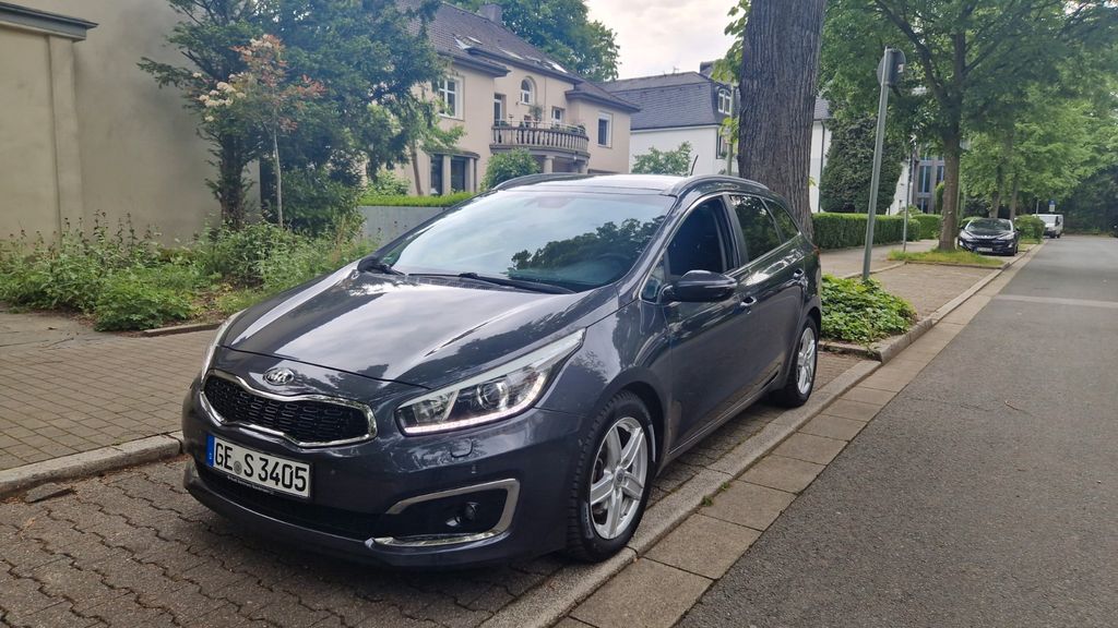 Kia ceed Sportswagon 141.000 km 7.900 &euro; Gelsenkirchen 45879