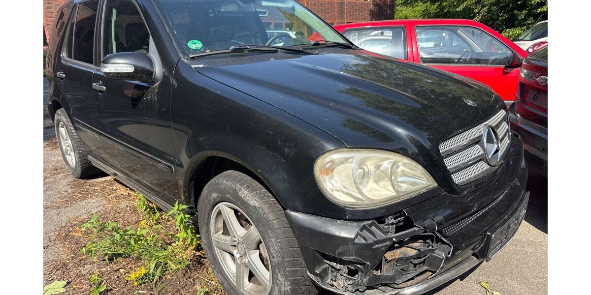 Mercedes-Benz ML 400 239.000 km 4.799 &euro; Gelsenkirchen 45879