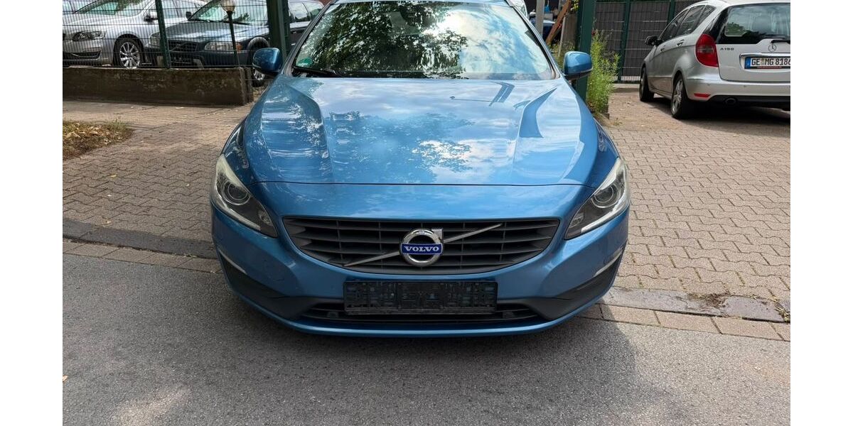 Volvo V60 141.000 km 10.900 &euro; Gelsenkirchen 45889