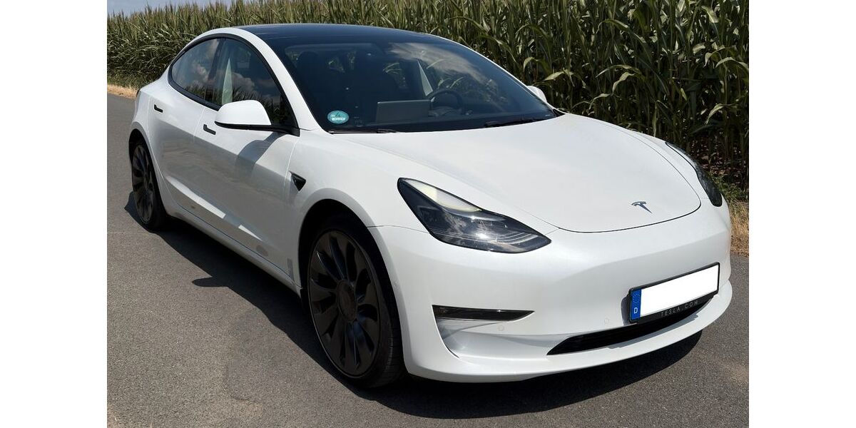 Tesla Model 3 85.602 km 31.998 &euro; Oberhausen 46244