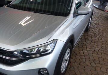 VW Taigo 126.976 km 13.200 &euro; Gelsenkirchen 45888