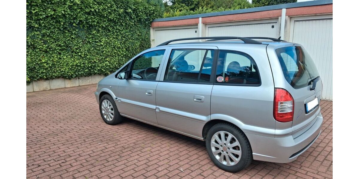 Opel Zafira 141.266 km 2.400 &euro; Waltrop 45731