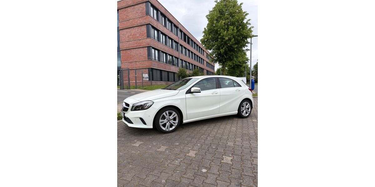 Mercedes-Benz A 180 60.582 km 15.499 &euro; Gelsenkirchen 45891