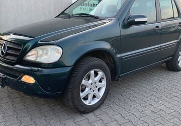 Mercedes-Benz ML 270 353.000 km 2.650 &euro; Gelsenkirchen 45881