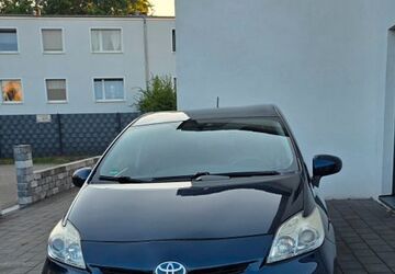 Toyota Prius 117.000 km 11.500 &euro; Duisburg 47179