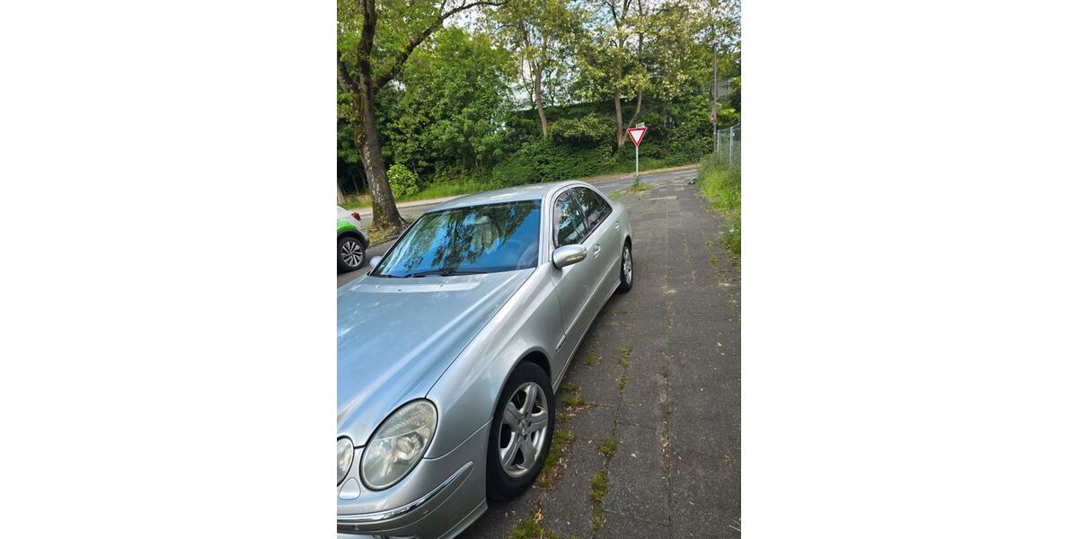 Mercedes-Benz 280 375.000 km 2.250 &euro; Gelsenkirchen 45884