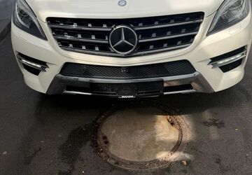Mercedes-Benz ML 500 213.435 km 19.900 &euro; Gelsenkirchen 45894